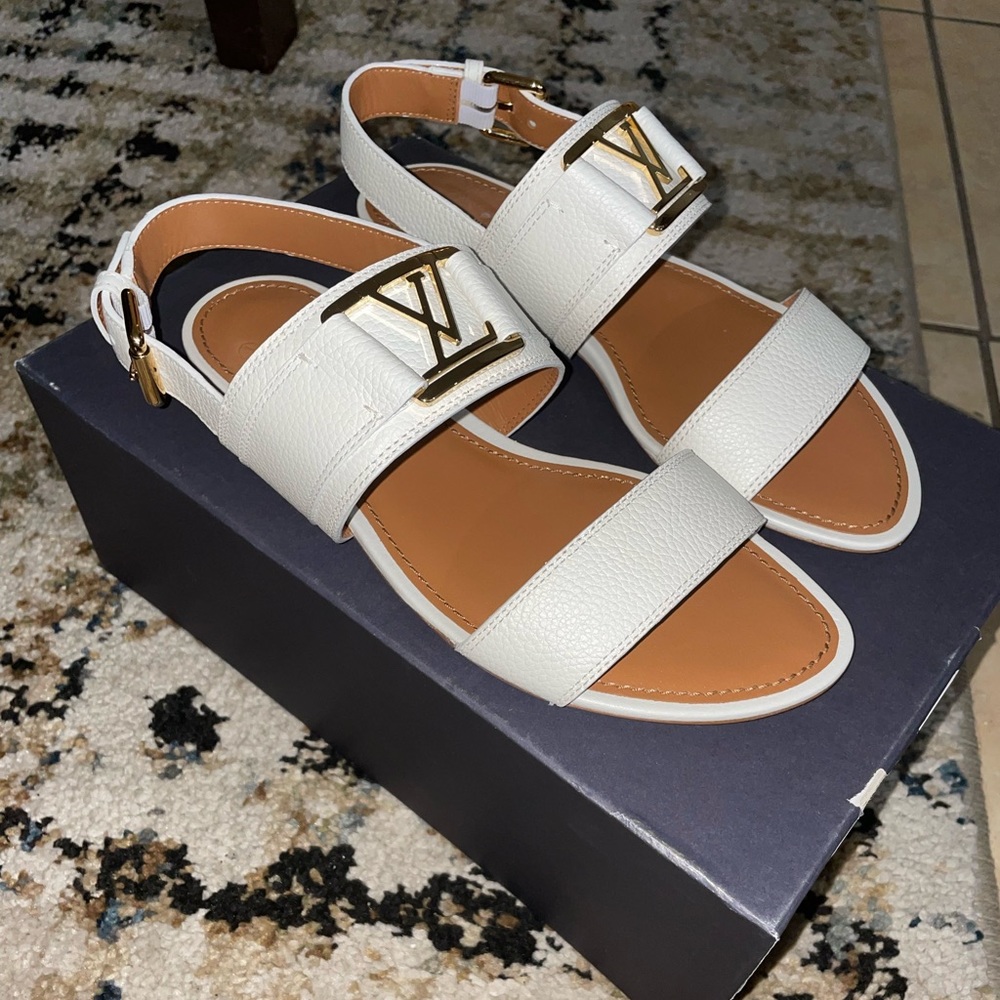 Louis Vuitton Horizon Flat Sandals